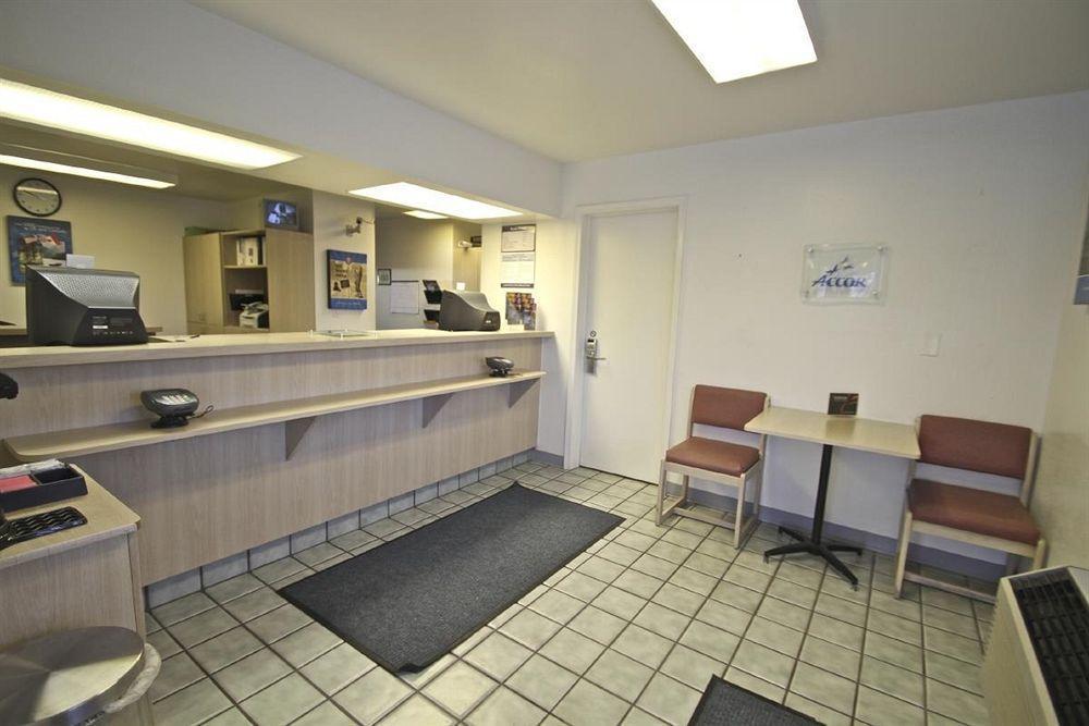 Motel 6 Manhattan Kansas Dış mekan fotoğraf