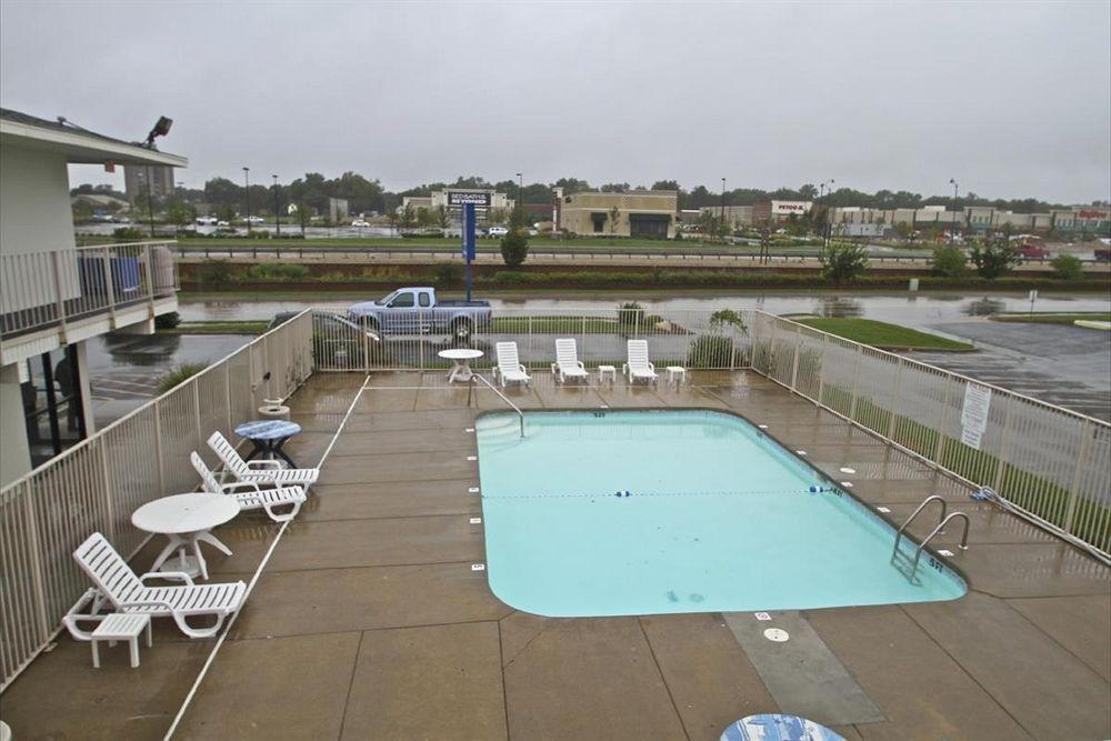 Motel 6 Manhattan Kansas Dış mekan fotoğraf