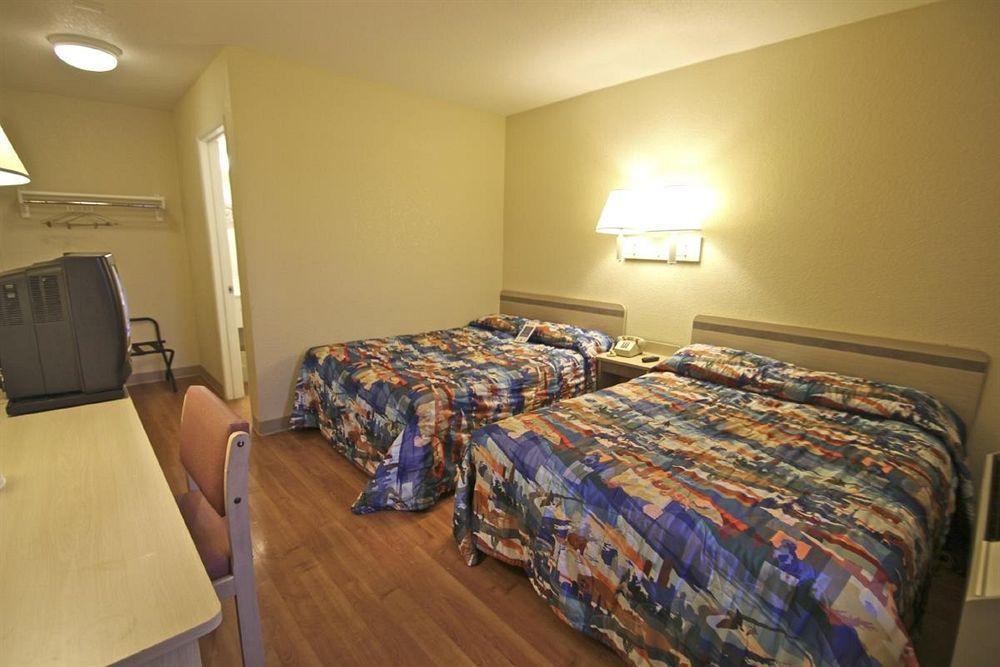 Motel 6 Manhattan Kansas Dış mekan fotoğraf