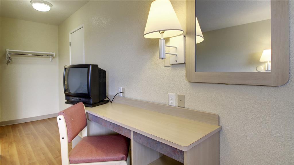 Motel 6 Manhattan Kansas Oda fotoğraf