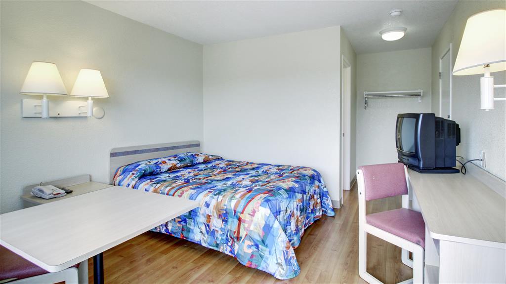 Motel 6 Manhattan Kansas Oda fotoğraf