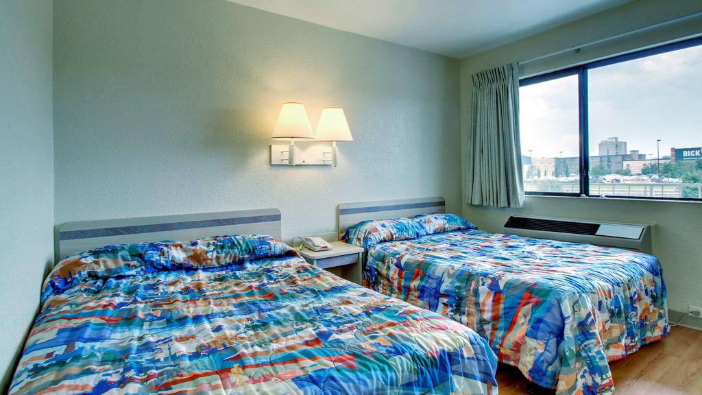 Motel 6 Manhattan Kansas Dış mekan fotoğraf